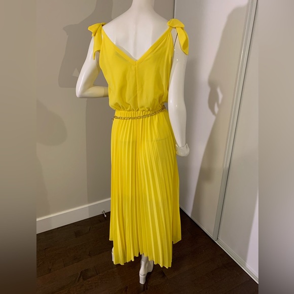 Stunning lemon yellow maxi dress🍋 - Picture 9 of 15